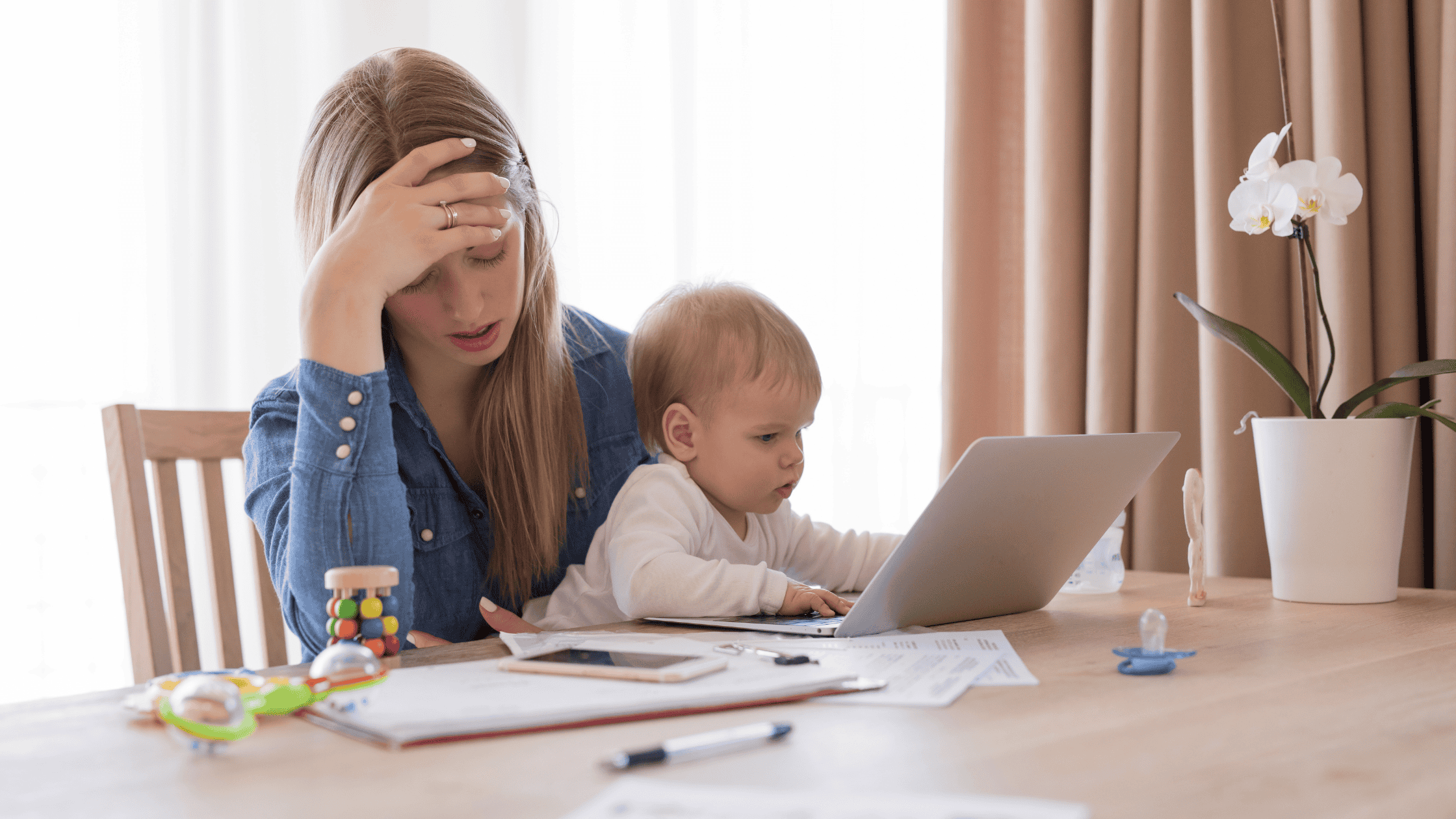 Guider les Nouveaux Parents à Travers la Gestion du Stress Parental