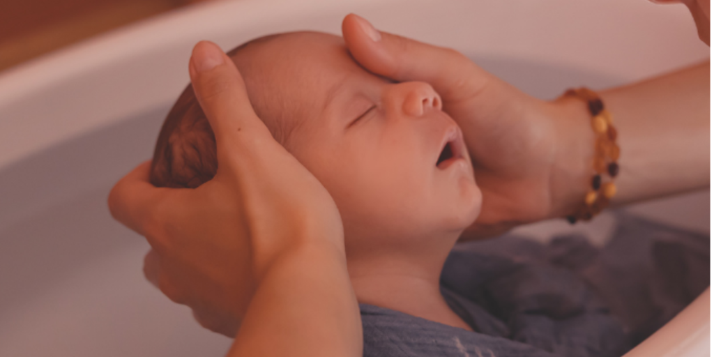 Tout Savoir sur le Bain Enveloppé Bébé